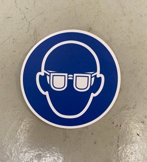 Sticker: Aufkleber "Gebot Schutzbrille" – Nuovo (secondo la descrizione) da Alpnach-Dorf venduto da Hess-Automobile