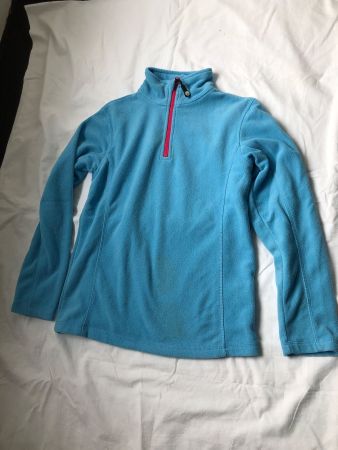 hellblauer Faserpelz-Pulli von Extend, Gr. 140