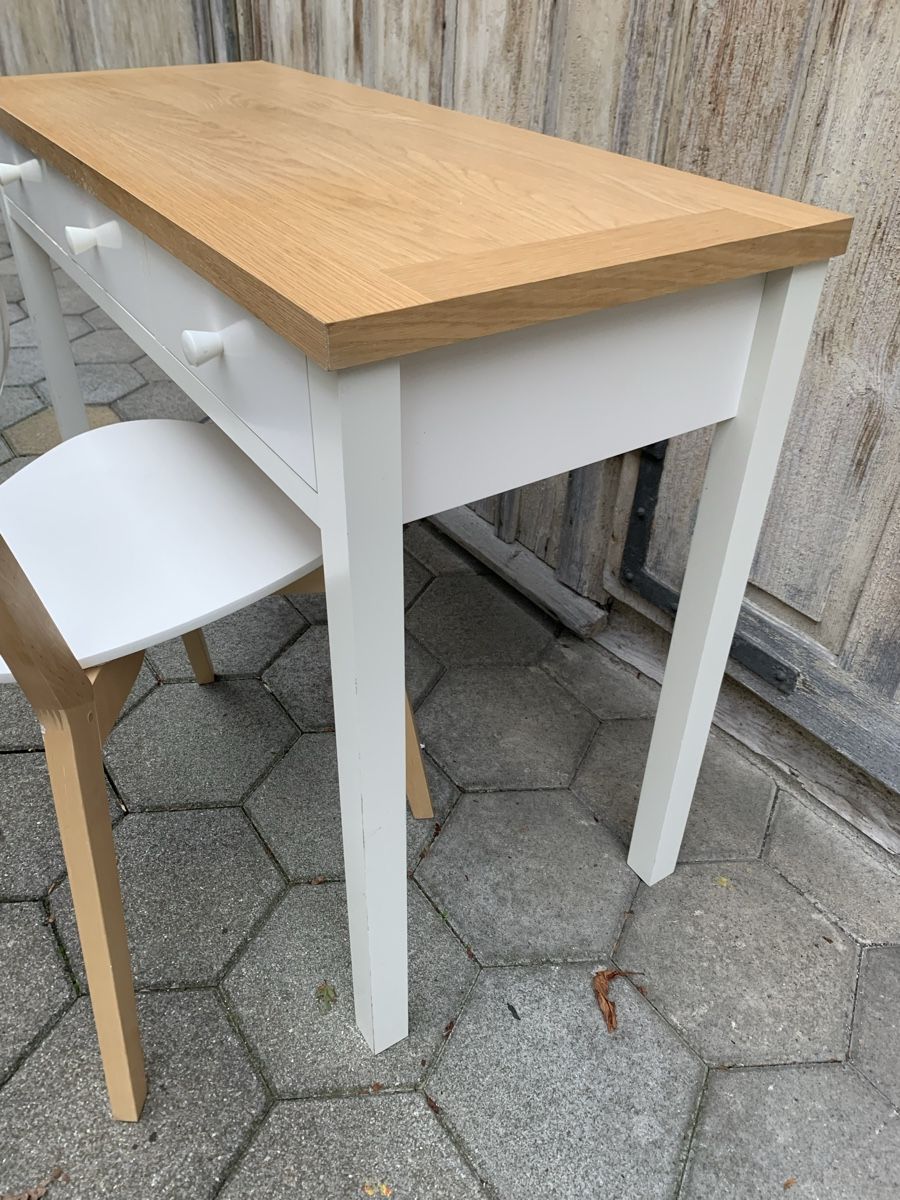 Set di tavolo e panche: Beistelltisch mit Stuhl – Usato da Flawil venduto da Naphtali 2