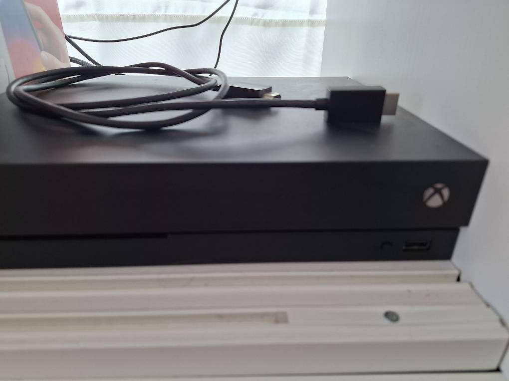 Console: XBox One X – Usato da Dielsdorf venduto da cmo_c6hy 1