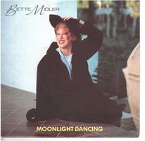 Bette Midler  --  Moonlight Dancing  Single7  Kleine Lochung