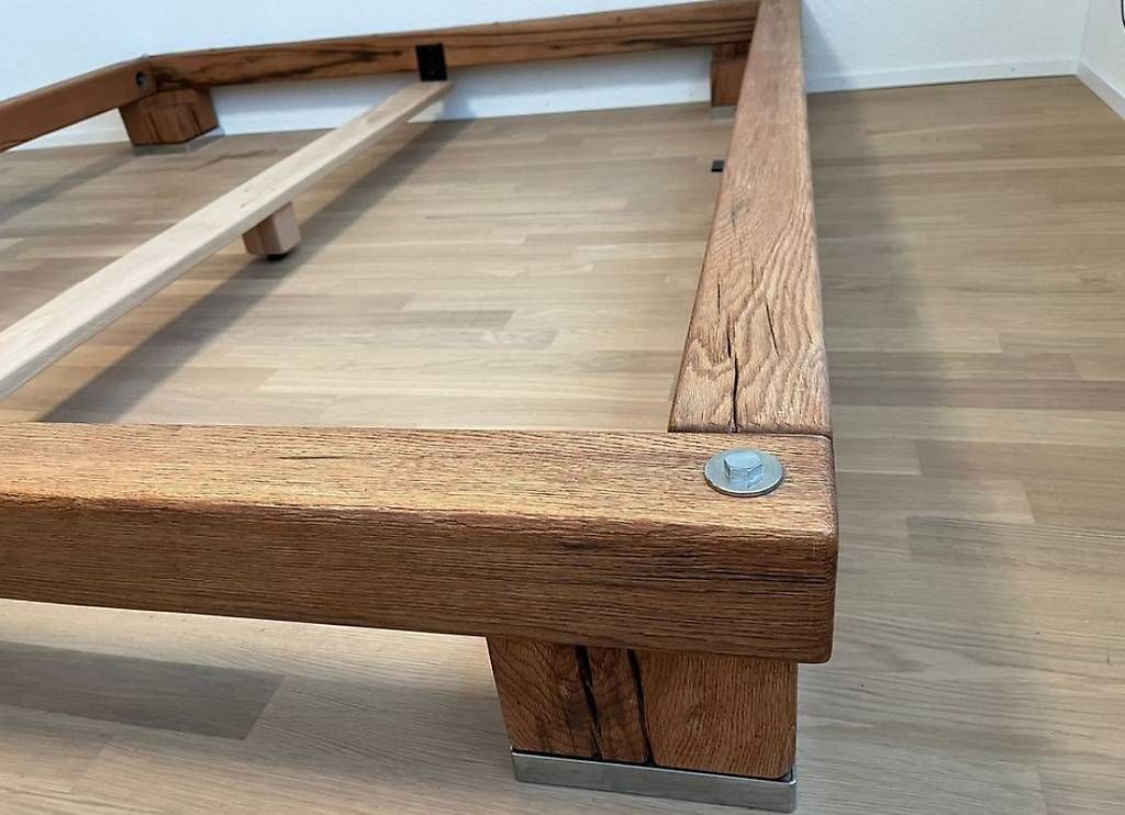Lits: Handgefertiges, massives Sumpf-Eichenbett 180x200 – D'occasion à Dietlikon par falessi01 3