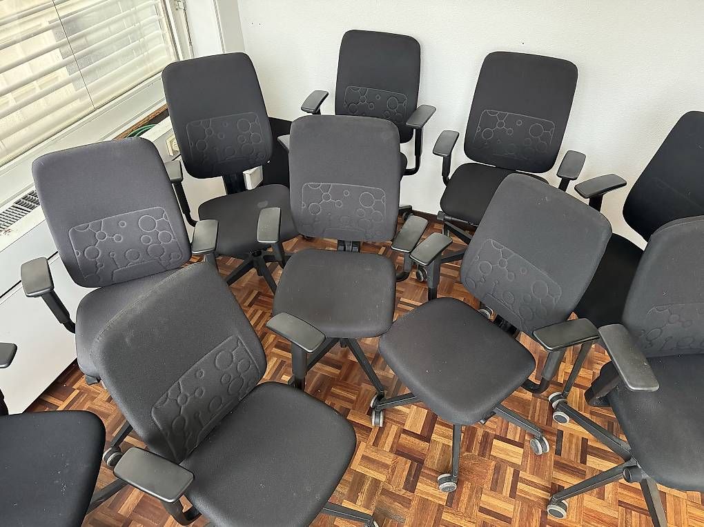 Chaises: Büro Stühlen  – D'occasion à Aesch BL par Onir.c