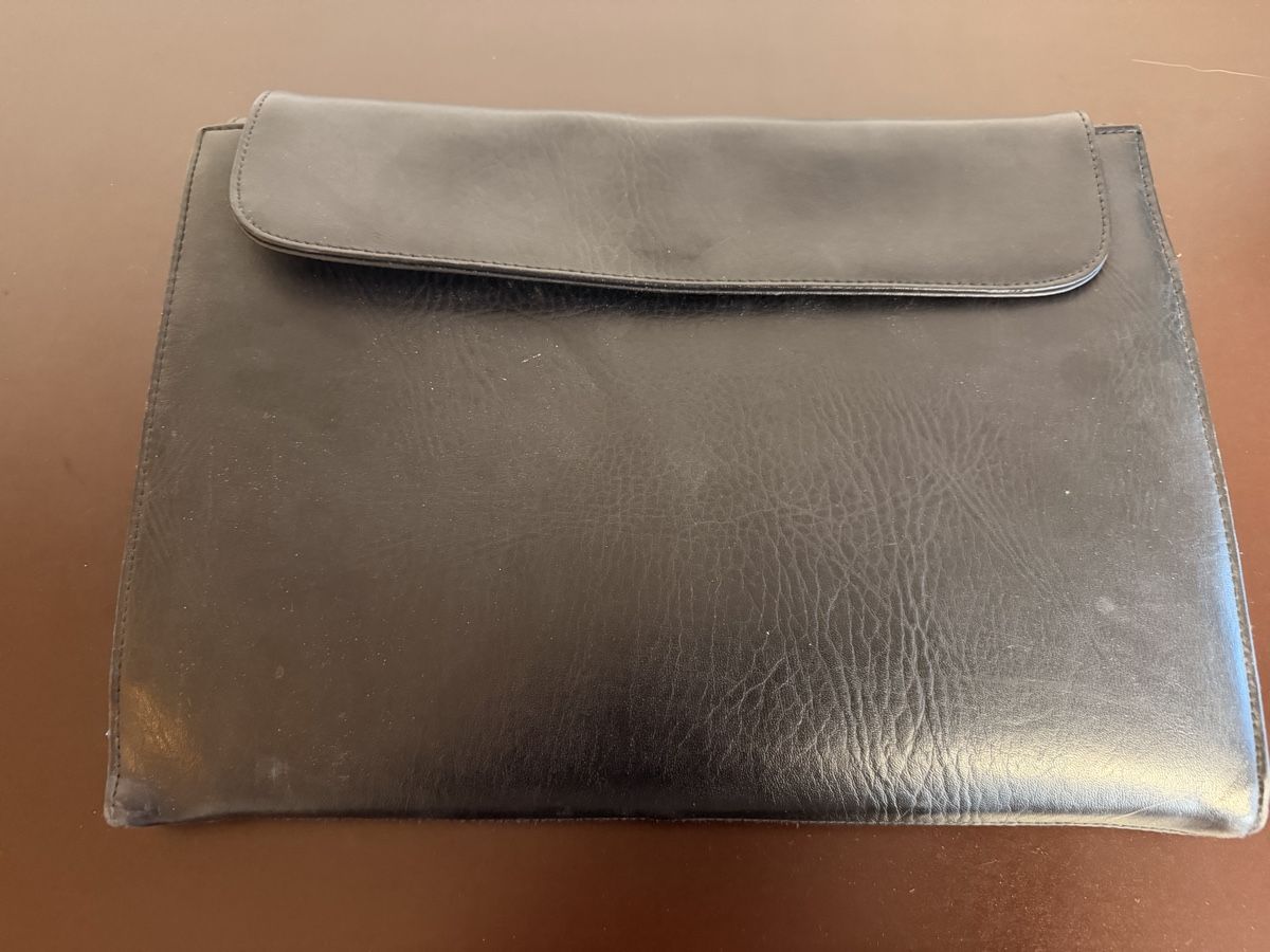 Valises & Sacs: Leder Dokumentenmappe, Schwarz – D'occasion à Balterswil par new_one-123 1