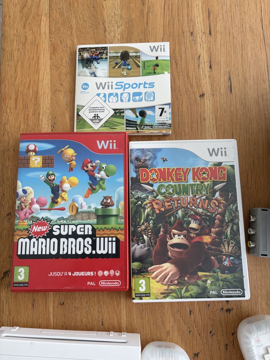 Nintendo Console: Console Wii avec 3 jeux  – Usato da Echallens venduto da JAR69 2