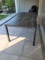 Gartentisch von Hunn Gartenmöbel