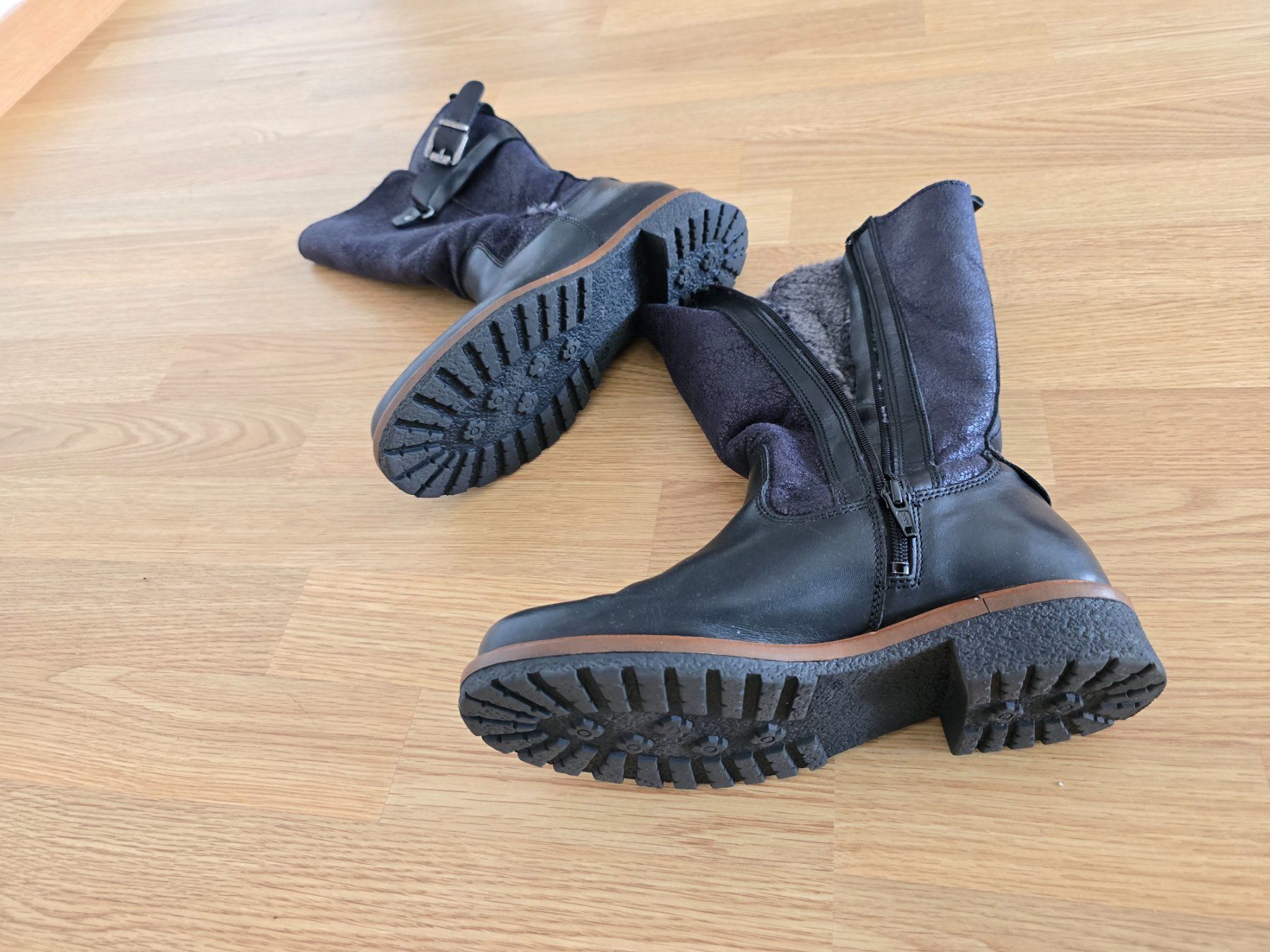 Tamaris Scarpe da donna: Tamaris Lederstiefeletten – Usato da Zürich venduto da Sustainability 4