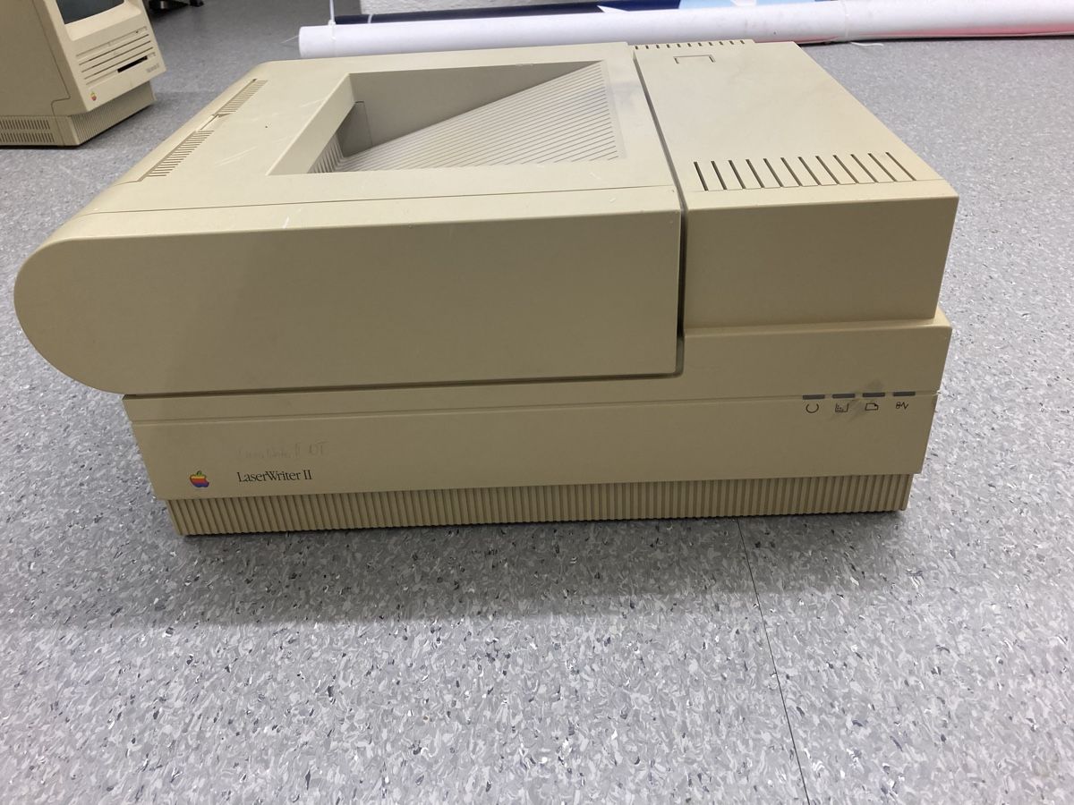 Stampanti: Apple LaserWriter II – Difettoso da Zürich venduto da adr_dmw2