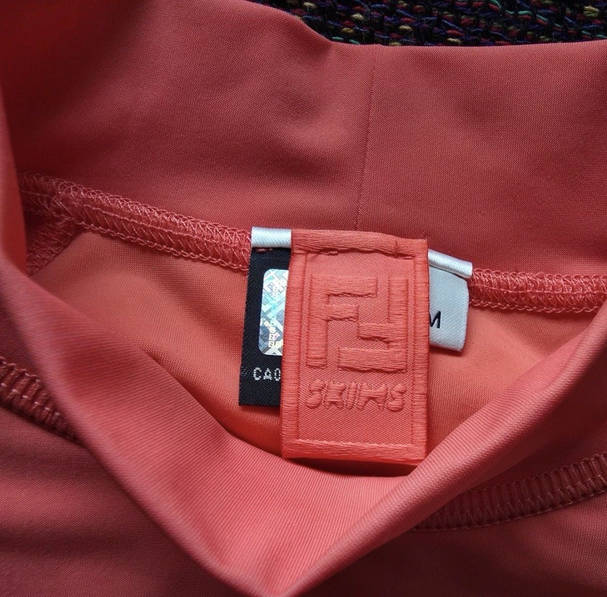 Skims Top: Fendi x Skims Longsleeve – Nuovo (secondo la descrizione) da Puidoux venduto da vendange 4