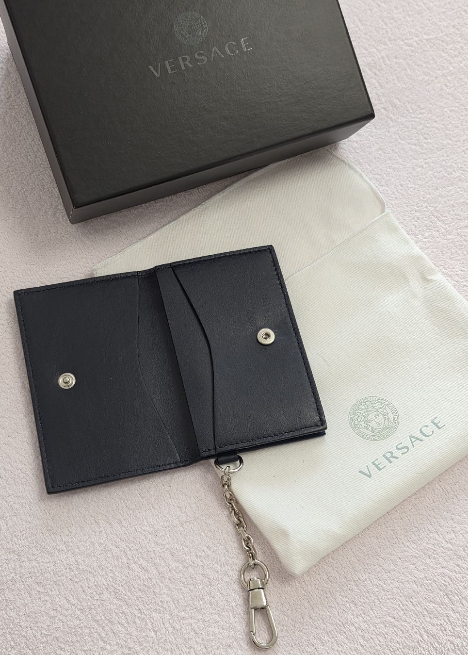 Versace Sonstige Kleidung & Accessoires: Versace Kartenetui, Neu unbenutzt , mit Strass – Neu (gemäss Beschreibung) aus Amriswil von newschweiz 1