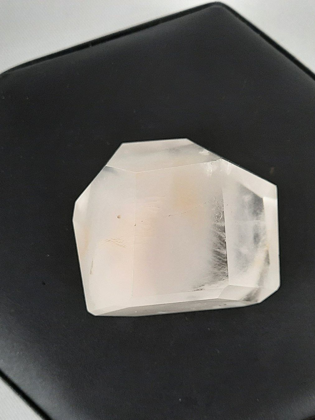 Mineralien & Heilsteine: Bergkristall/ Quarz Spitze – Gebraucht aus Beinwil am See von Restwert_Beinwil 1