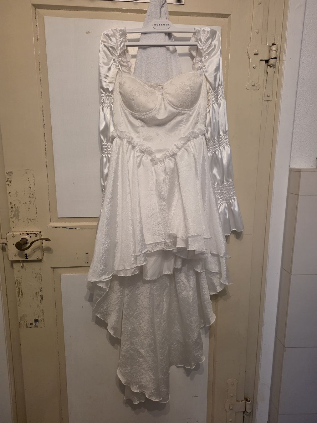 Vestiti: Weißes Kleid  – Nuovo (secondo la descrizione) da Soyhières venduto da Spectre_Cosplays