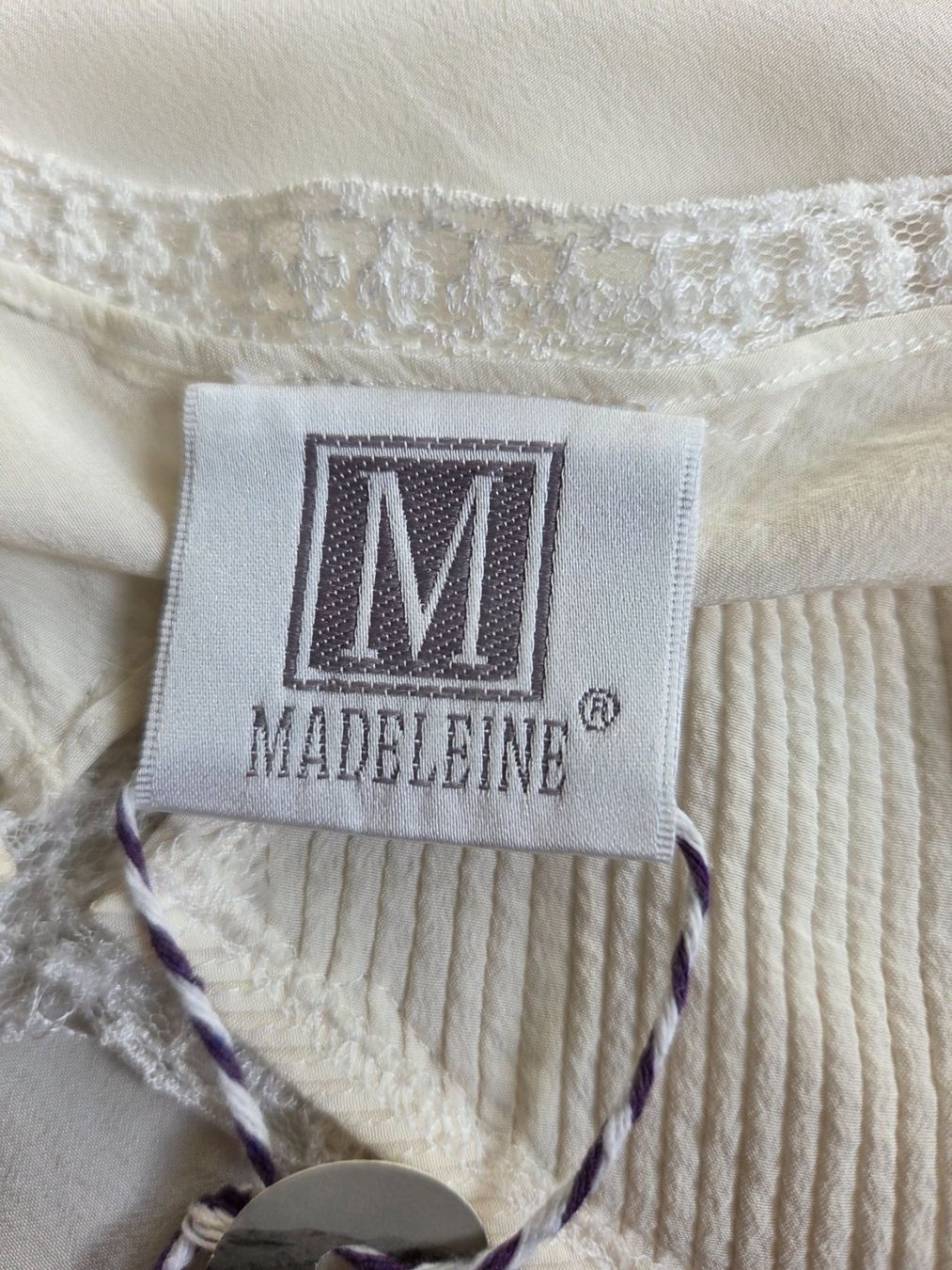 Madeleine Top: Madeleine Seidentop - EU 40 – Usato da Bern venduto da -Aniko- 4