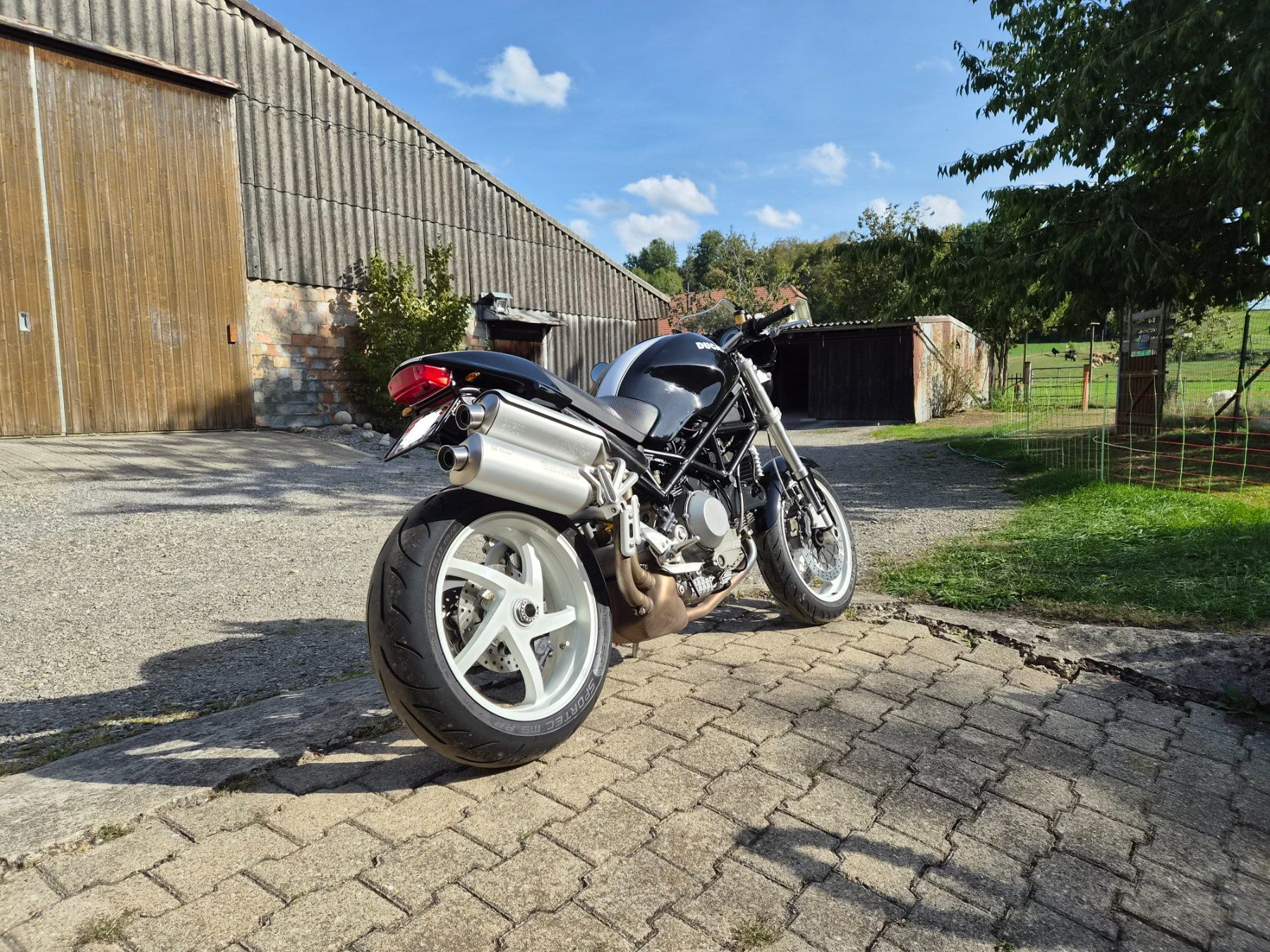 Ducati Sonstige: Ducati Monster S2R 1000 – Gebraucht aus Herzogenbuchsee von Nitrocircus1512 3