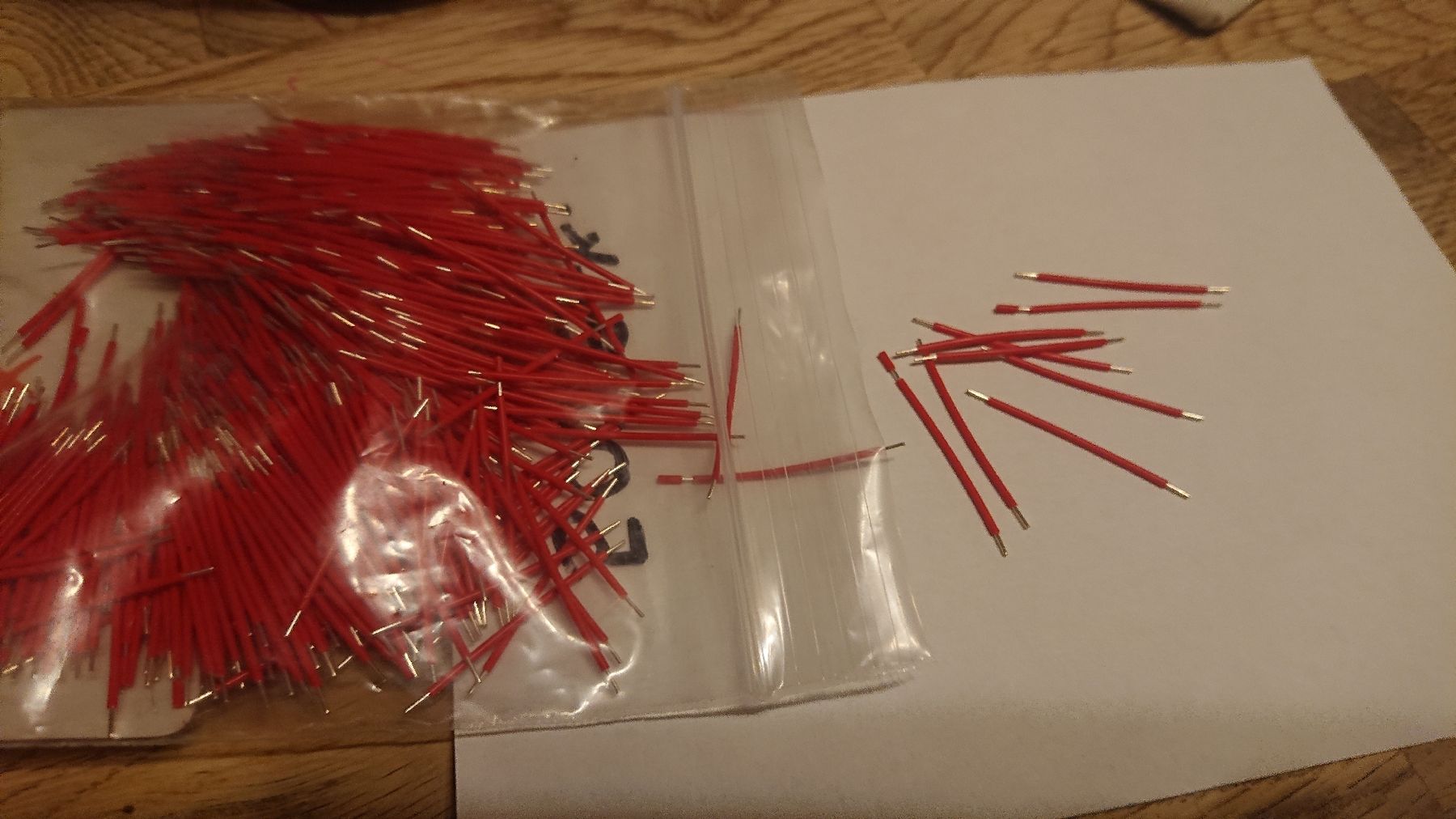 Cavi: Draht vorkonfektioniert 29mm AWG24 rot – Nuovo (secondo la descrizione) da Grenchen venduto da Zombiepolizist