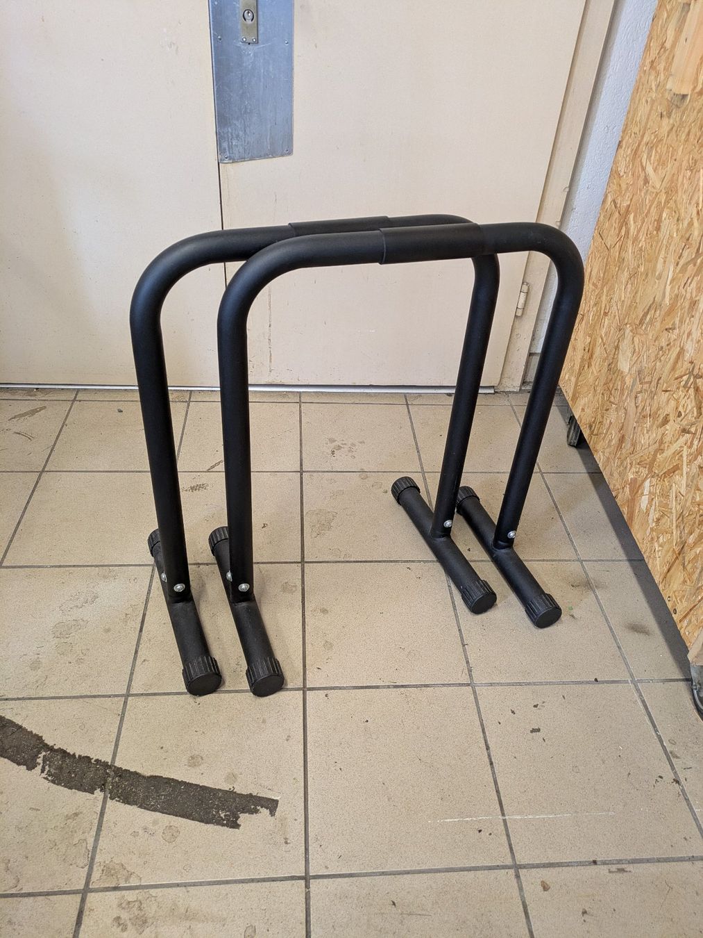 Vélos d'appartement: Parallettes zum Trainieren – D'occasion à Niederlenz par pco_577d
