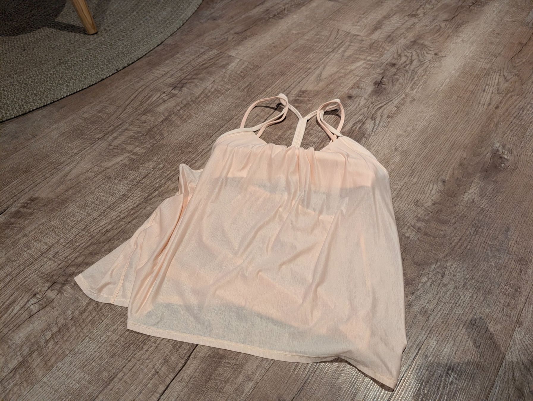 Top: Lululemon top – Usato da Zermatt venduto da msz_nb9h