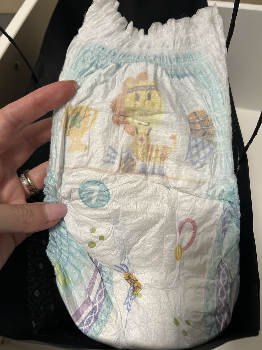 Pampers Secchi per pannolini & Pannolini: 32 Pampers diapers pants  – Nuovo (secondo la descrizione) da Lausanne venduto da dbe_d5vg