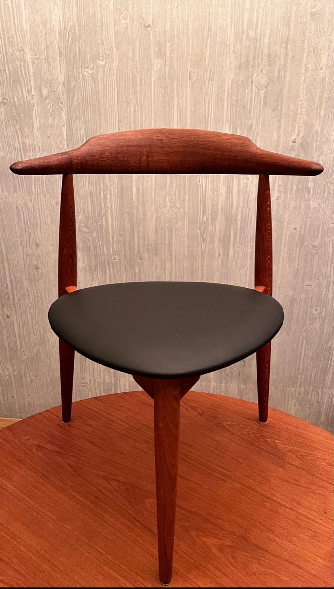 Tischset: Dänischer Esstisch mit Stühlen (Hans Wegner) – Gebraucht aus Küsnacht ZH von Quiti 1