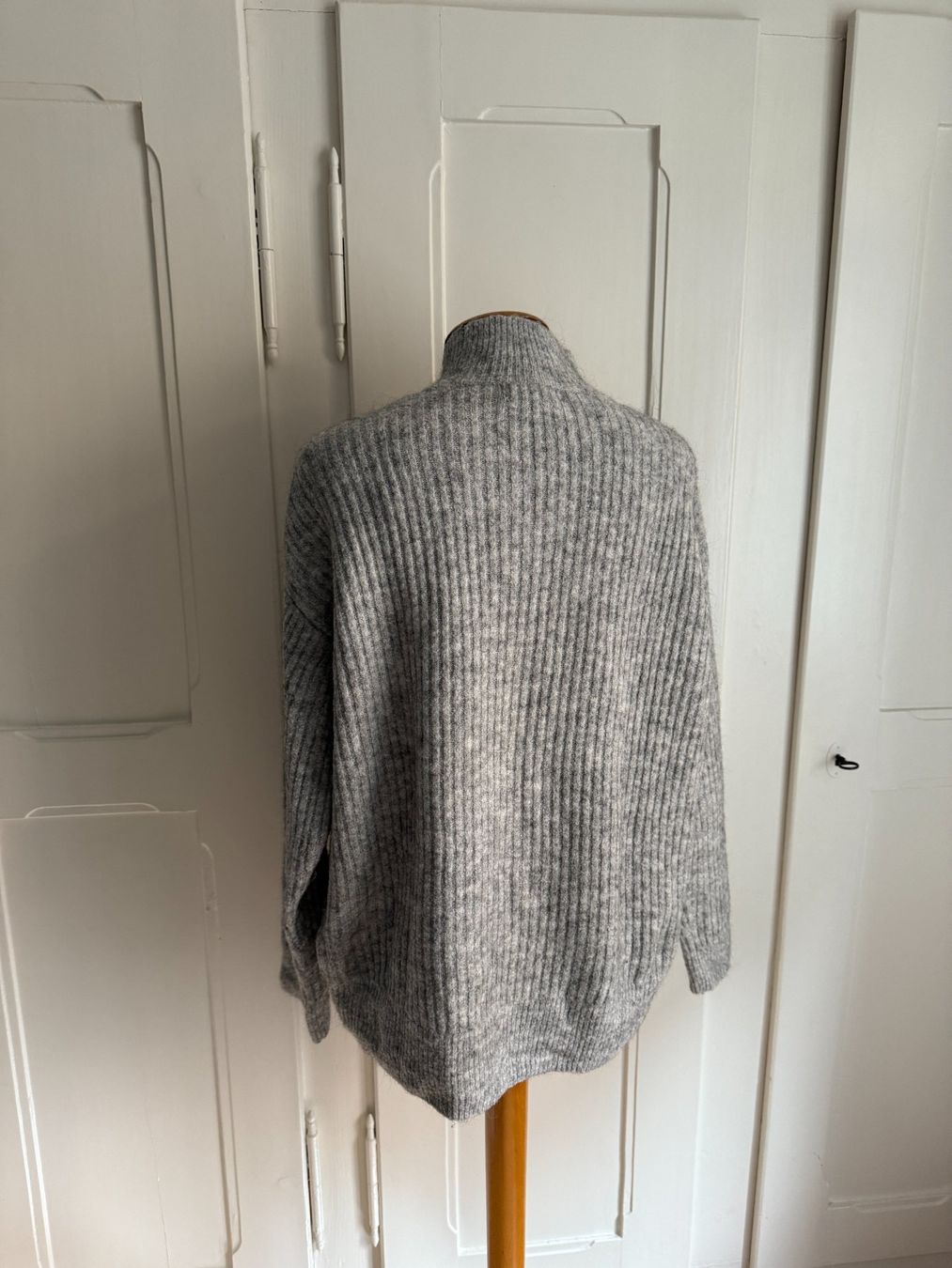 H&M Pullover & Sweatshirts: Strickpullover hellgrau S – Gebraucht aus Zürich von Diazaio 2