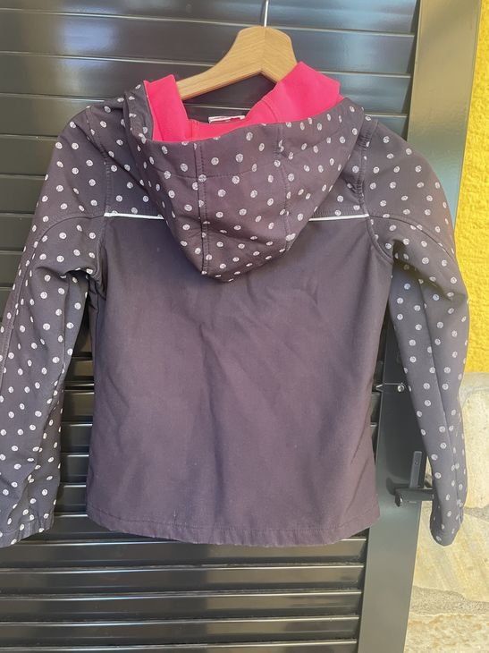 Giacche & Cappotti: Mädchen Softshell Jacke schwarz rosa 146 – Usato da Bergdietikon venduto da antovale 1