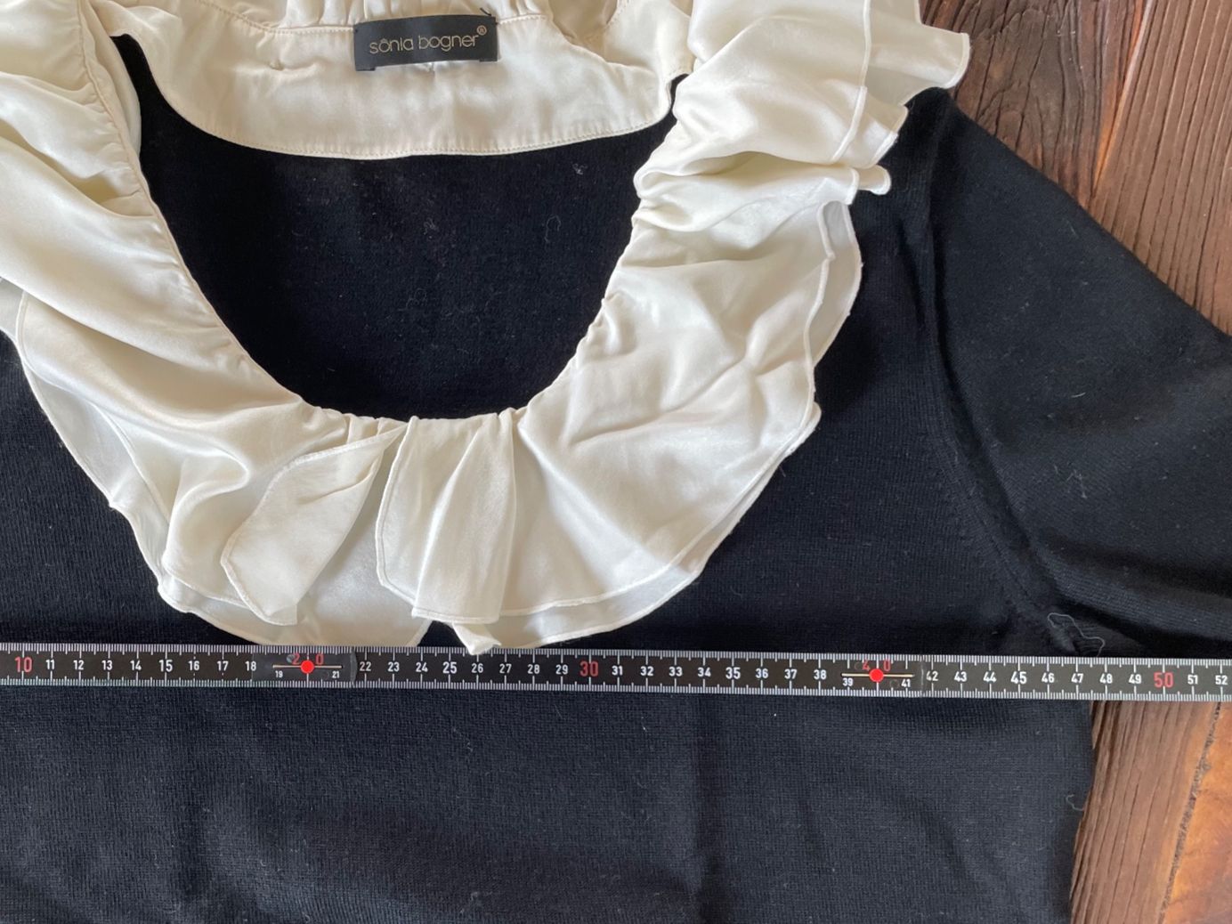 Bogner Maglioni & Felpe: Pullover mit Seidenkragen von Sonîa Bogner, Gr. 44 – Usato da Balzers venduto da Golf-Lady 4