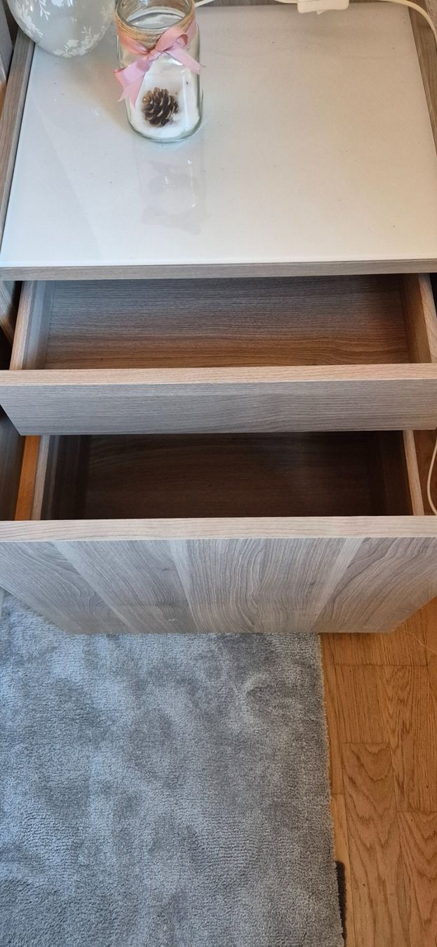 Ikea Comodini: IKEA Nyvoll Nachttisch – Usato da Lampenberg venduto da Sunshine824 1