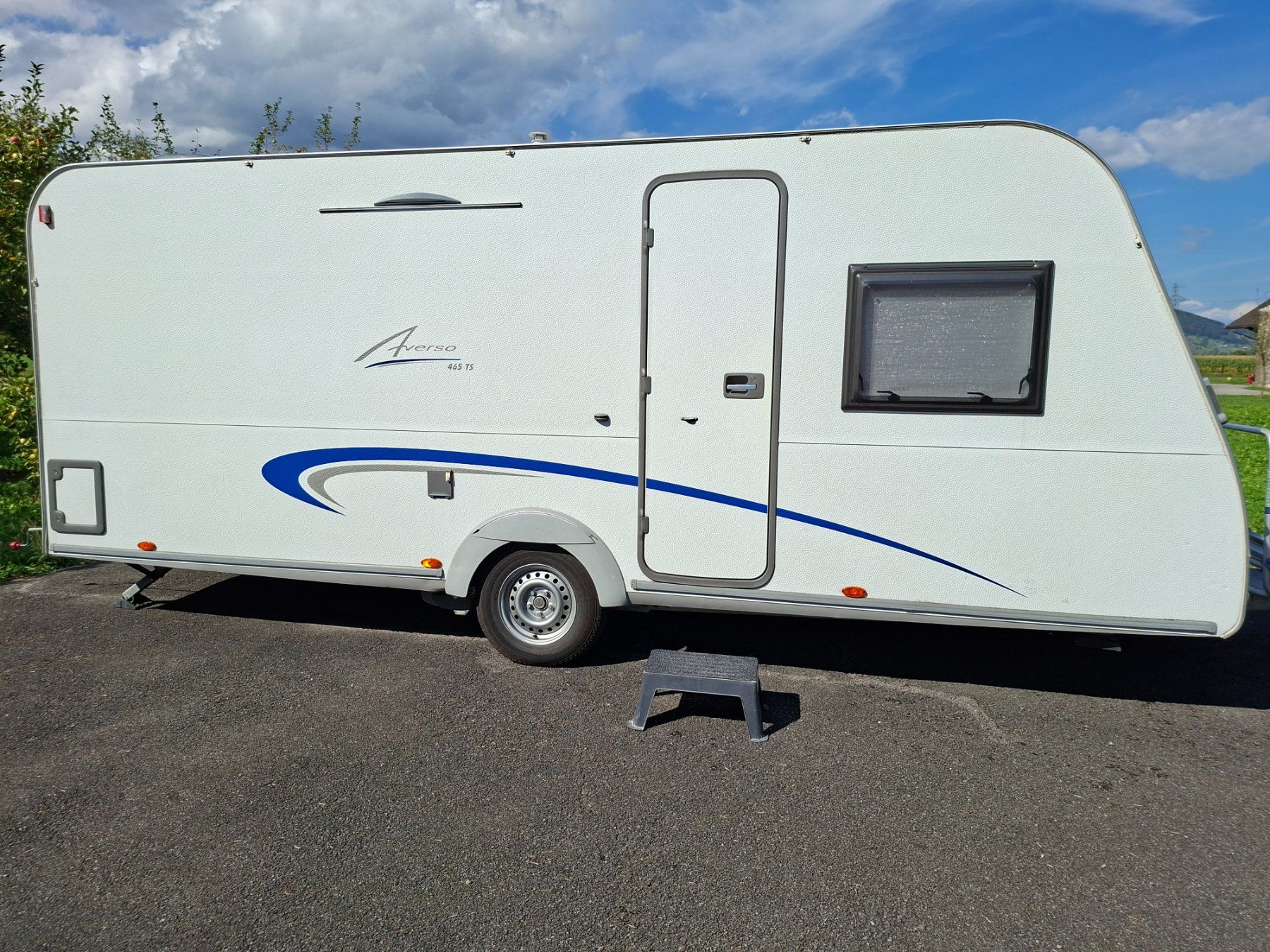 Rimorchi: Wohnwagen Bürstner Averso 465TS – Usato da Sarnen venduto da Hamos1