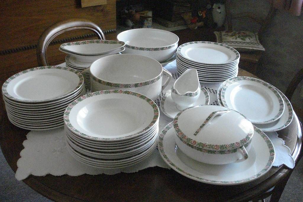 Set di piatti:  diner sarguemines 1875-1900 – Usato da St-Barthélemy VD venduto da meal83