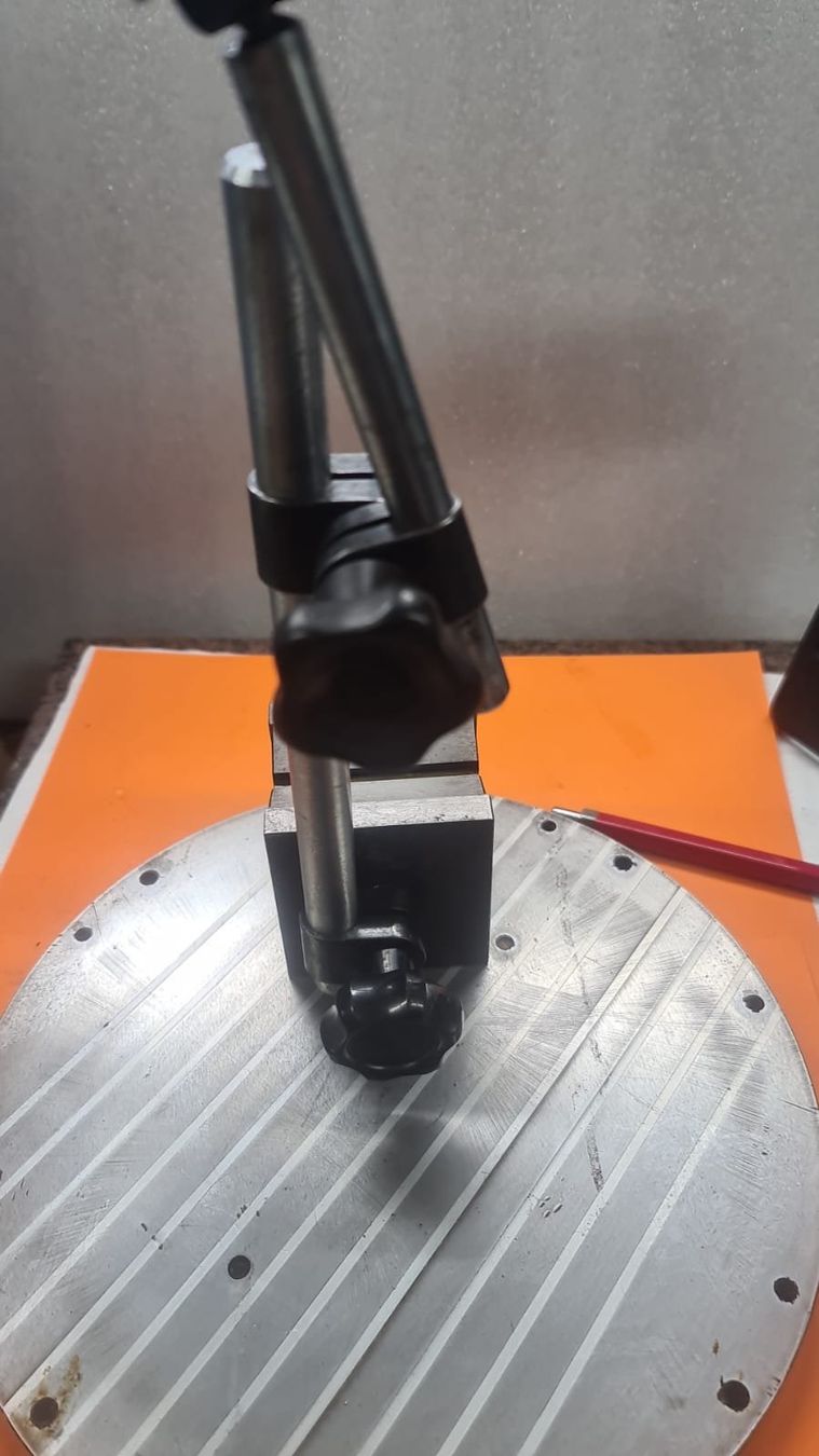 Misurare: Magnet Messtativ mit Messuhr – Usato da Egerkingen venduto da ogi3131 1