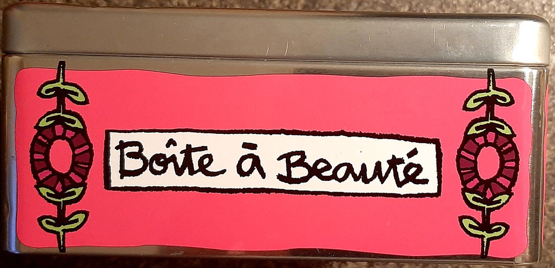 Autres articles pour la maison: Boîte "boîte à beauté" – D'occasion à Montet (Glâne) par Koada2 2