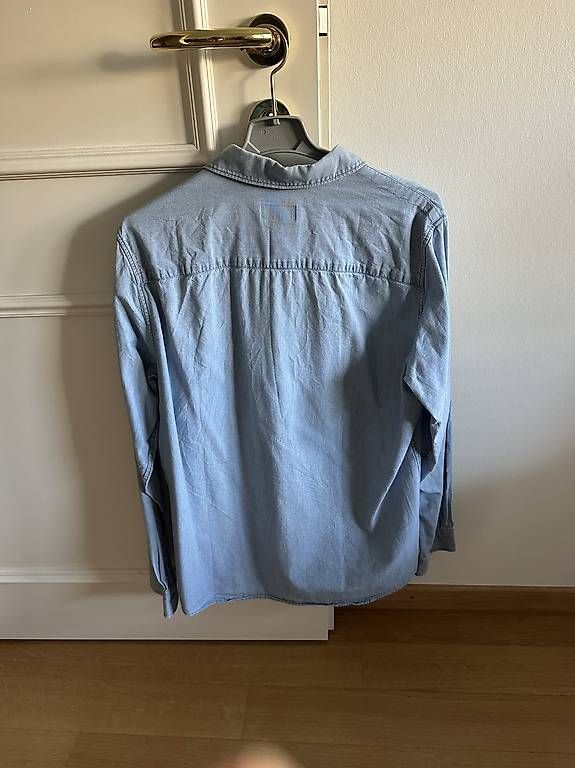 Apc Chemises: Chemise APC – D'occasion à Pully par tarra26 1