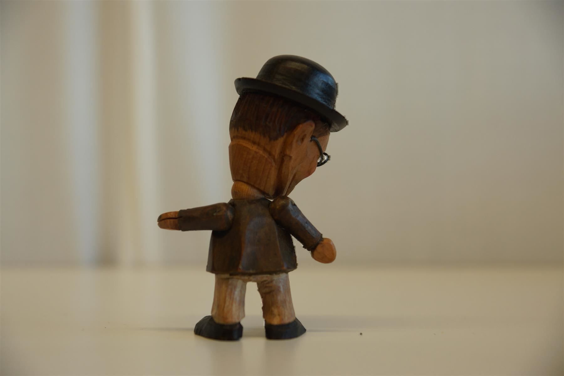 Sculptures & Statues: Mann, geschnitzt – Neuf avec emballage d'origine à Brienz BE par P.Edelweiss 5