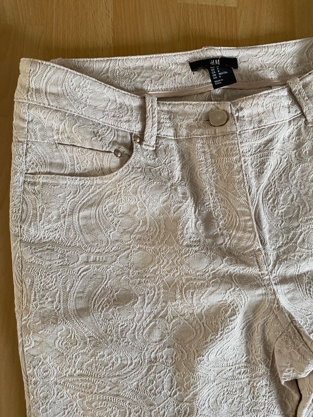 H&M Pantaloni: Hose beige Gr 38 – Usato da Zürich venduto da Herbion1 2