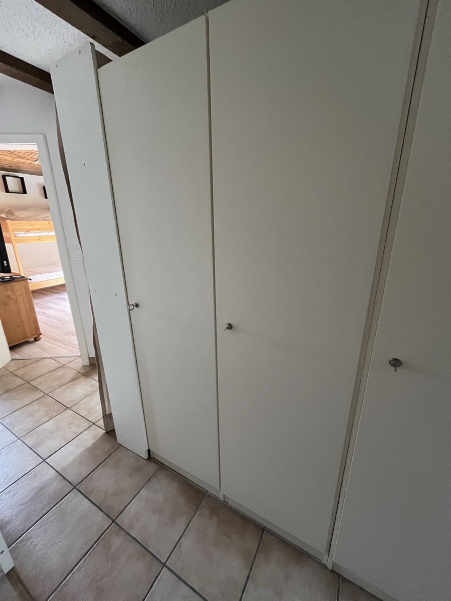 Armadi: Schrank weiss – Usato da Oberrohrdorf venduto da steffistamm 3