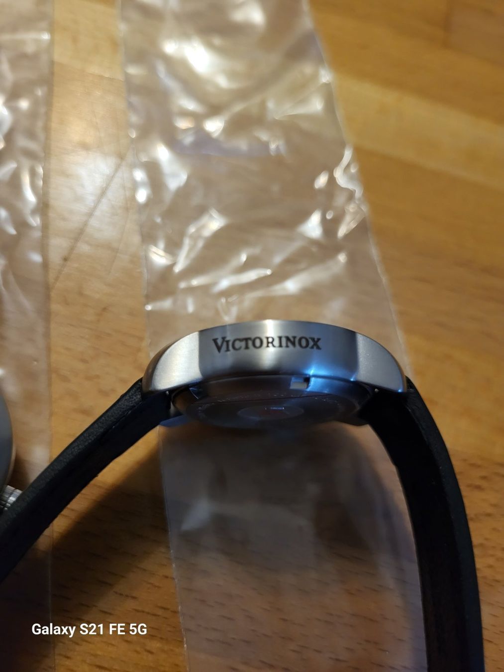 Victorinox Uhren: 2 Neu Victorinox Damenuhr ,Swiss Made – Neu und originalverpackt aus Riehen von tamola67 6