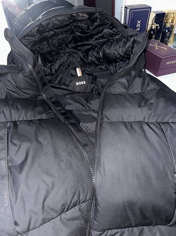 Jacken: Hugo boss winterjacke – Gebraucht aus Hitzkirch von Oli.Fashion
