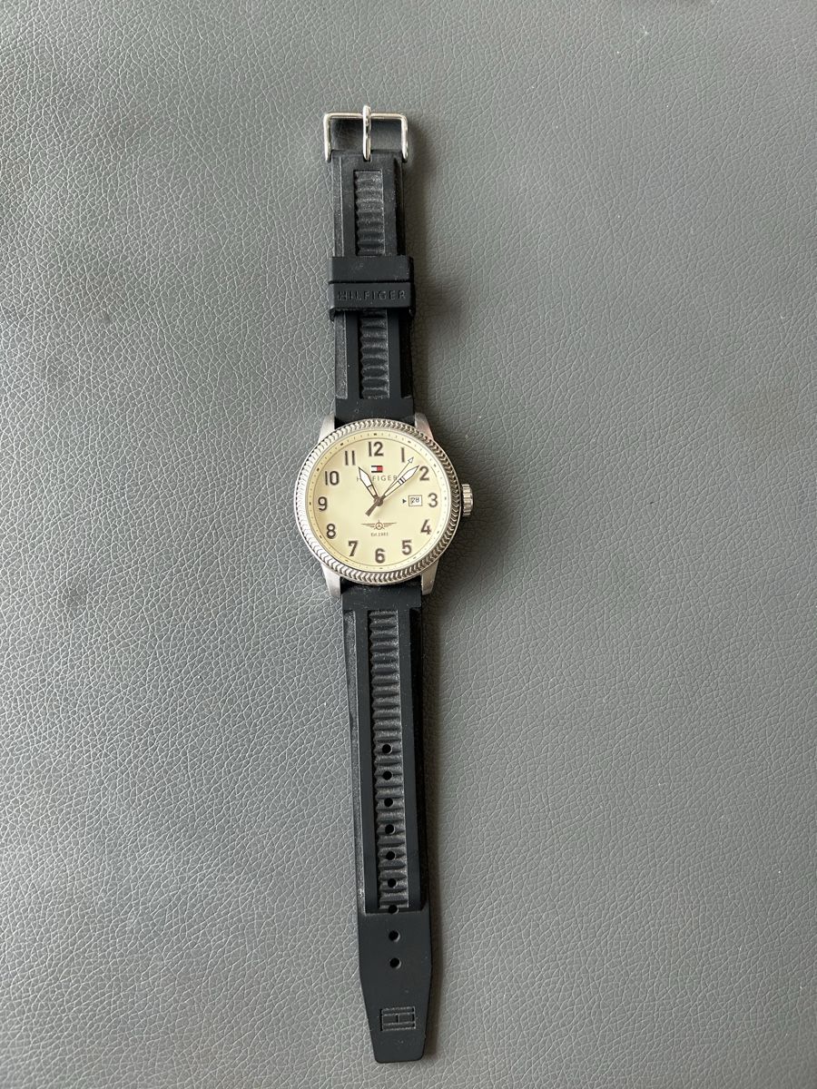 Tommy Hilfiger Orologi: Tommy Hilfiger Herrenuhr – Usato da Emmen venduto da Carbru