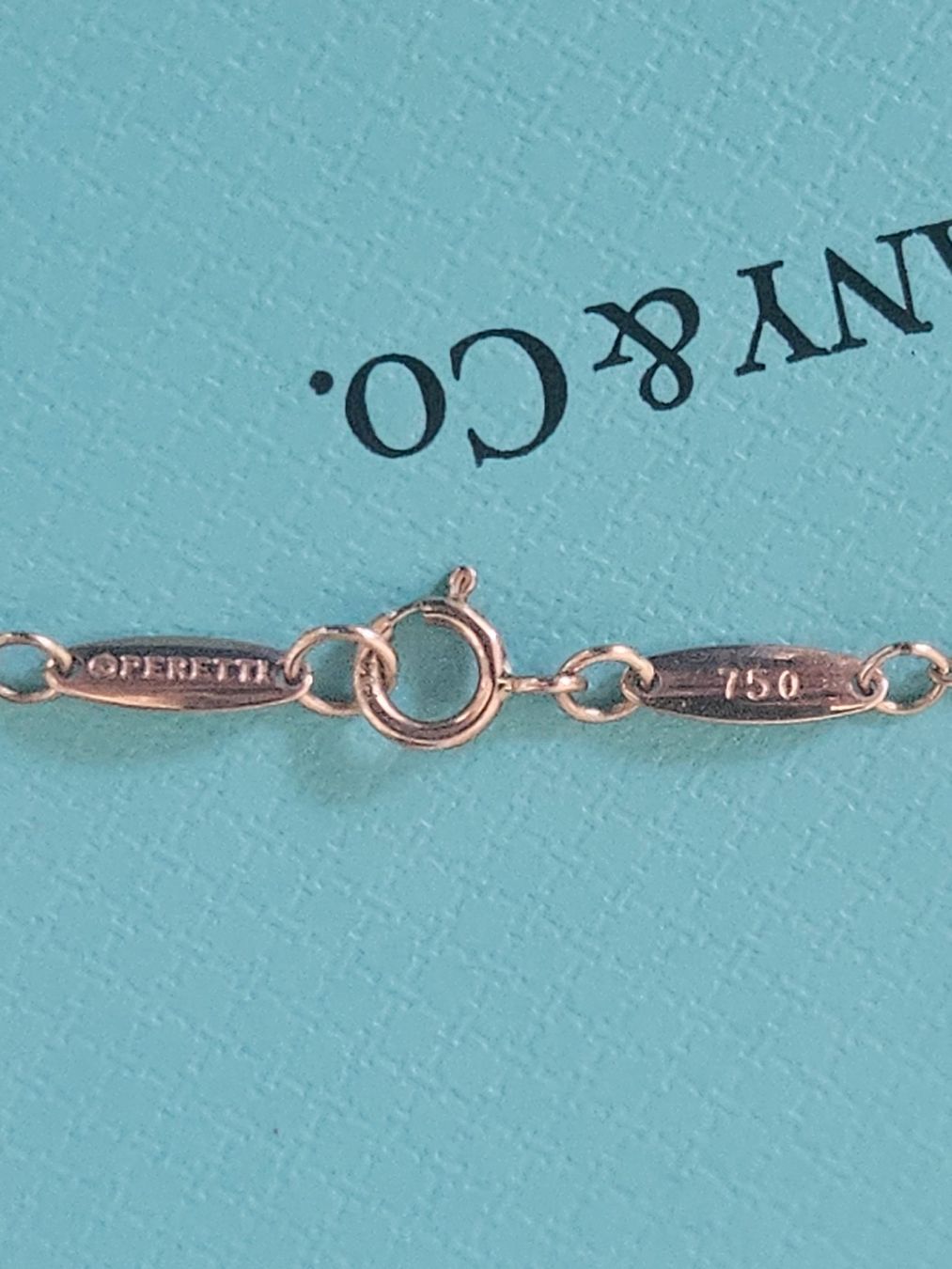 Tiffany & Co. Catenine: Tiffany & Co.Diamond Solitaire Kette 750 Karat Gold NP 1300 – Usato da Binningen venduto da lieblingsstyle 5