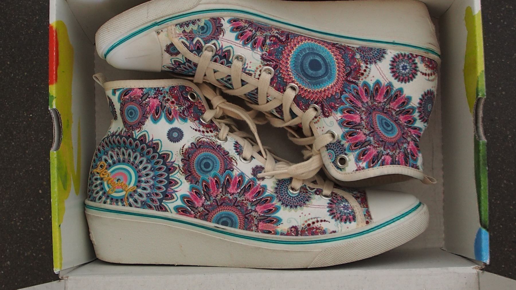 Desigual Scarpe da donna: DESIGUAL Keil Chucks / Sneaker - Gr. 38 – Usato da Büetigen venduto da Jabo 5