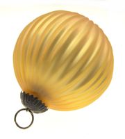 gerillte Weihnachtskugel Biedermeier Stil massiv Glas