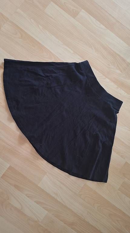 C&A Vestiti & Gonne: Jupe/Rock, schwarz, Gr. 146, C&A – Usato da Schattdorf venduto da wurmbosle
