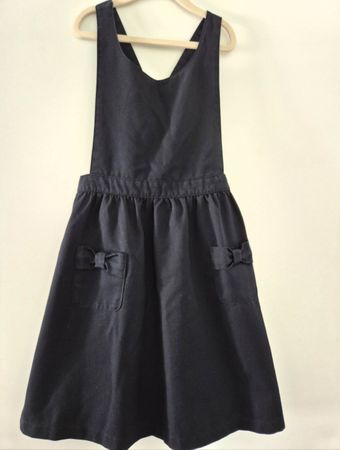 Dunkelblaues Latzkleid Gr. 134 Next