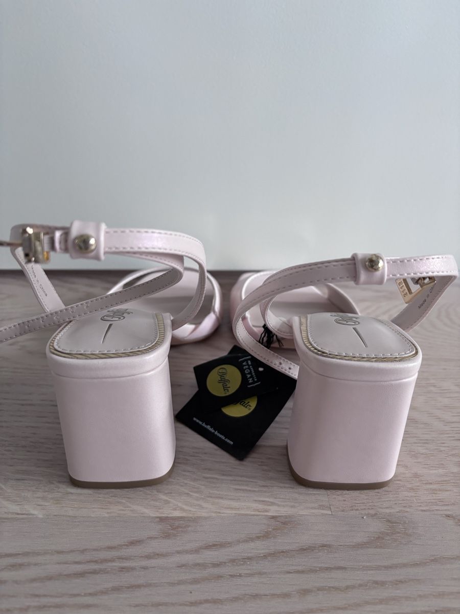 Buffalo Scarpe da donna: Buffalo - Riemensandalette - Top – Nuovo (secondo la descrizione) da Weinfelden venduto da can_r565 4