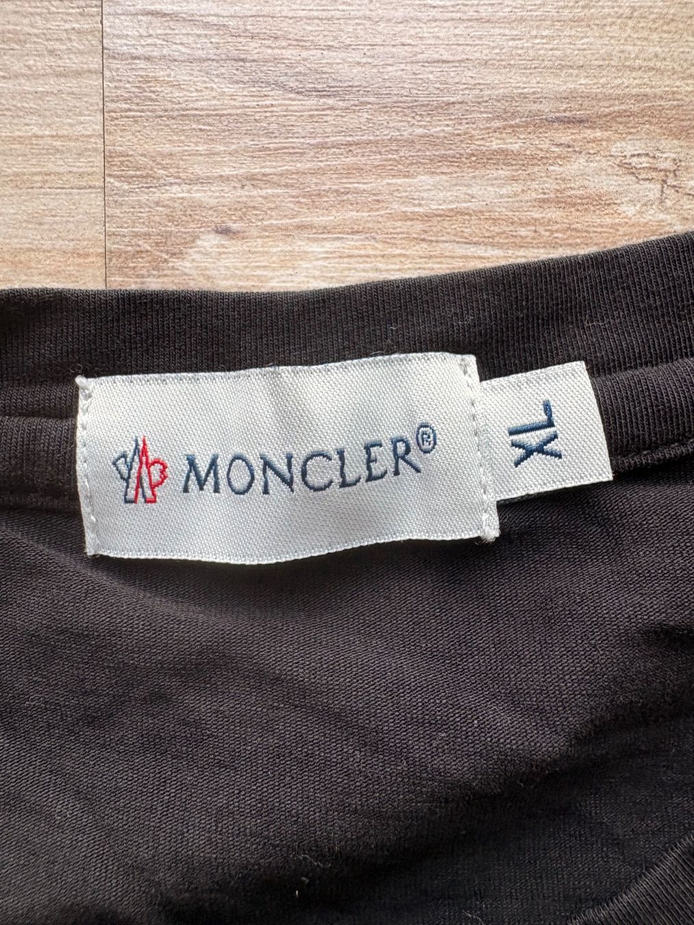 Moncler T-shirts: Moncler T-Shirt – D'occasion à Wigoltingen par _vntg_ 2