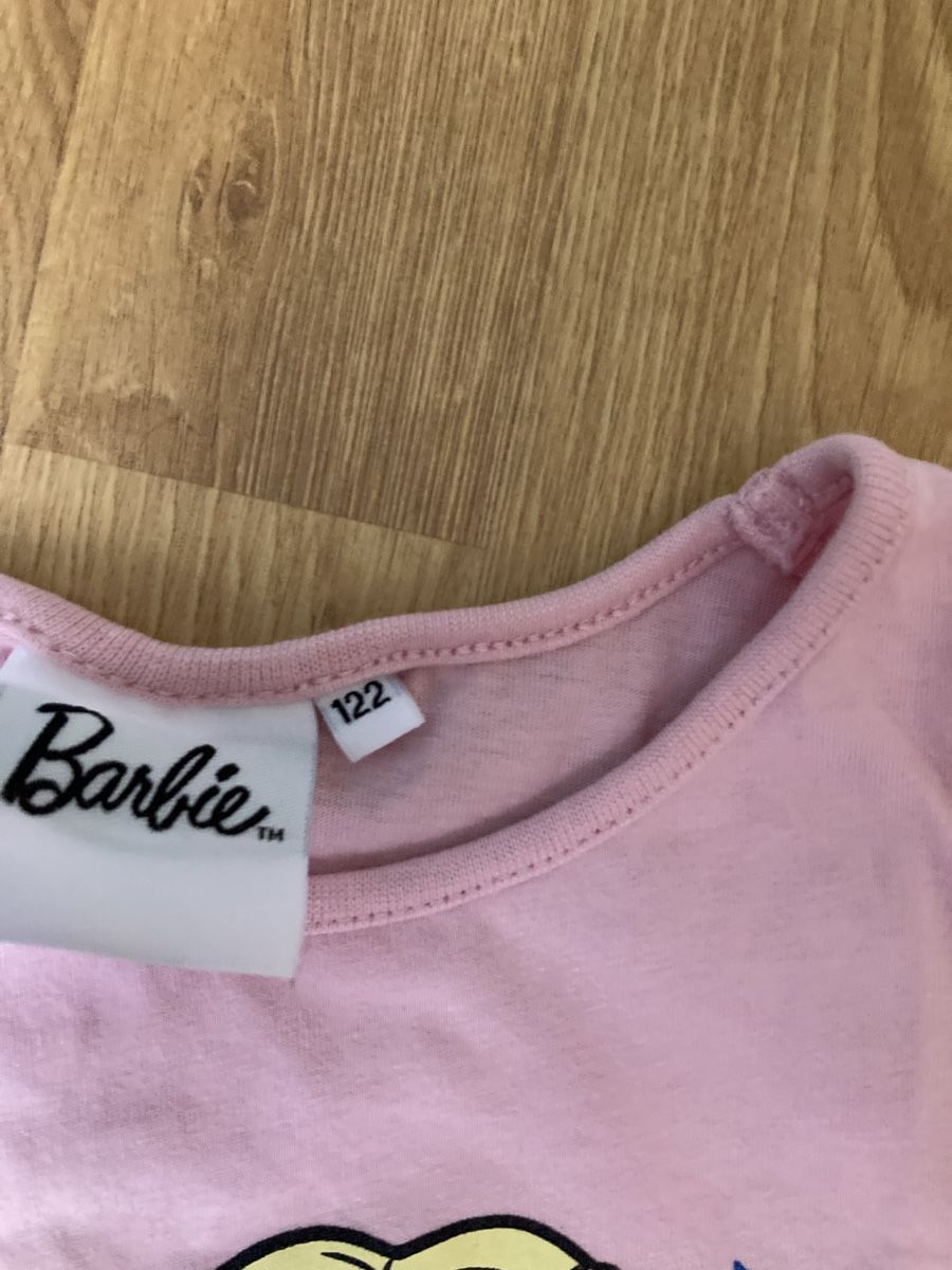Blouses, T-shirts & Tops: Barbie Shirt Gr. 122 – D'occasion à Emmenbrücke par JJ_89 2