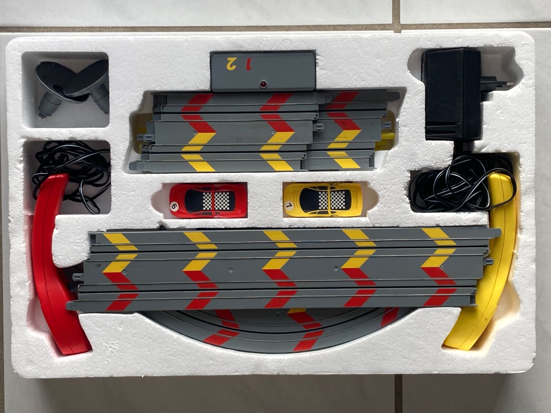 Piste: Scalextric Micro "My First Scalextric"-Set 1 – Usato da Küttigen venduto da taffch 1