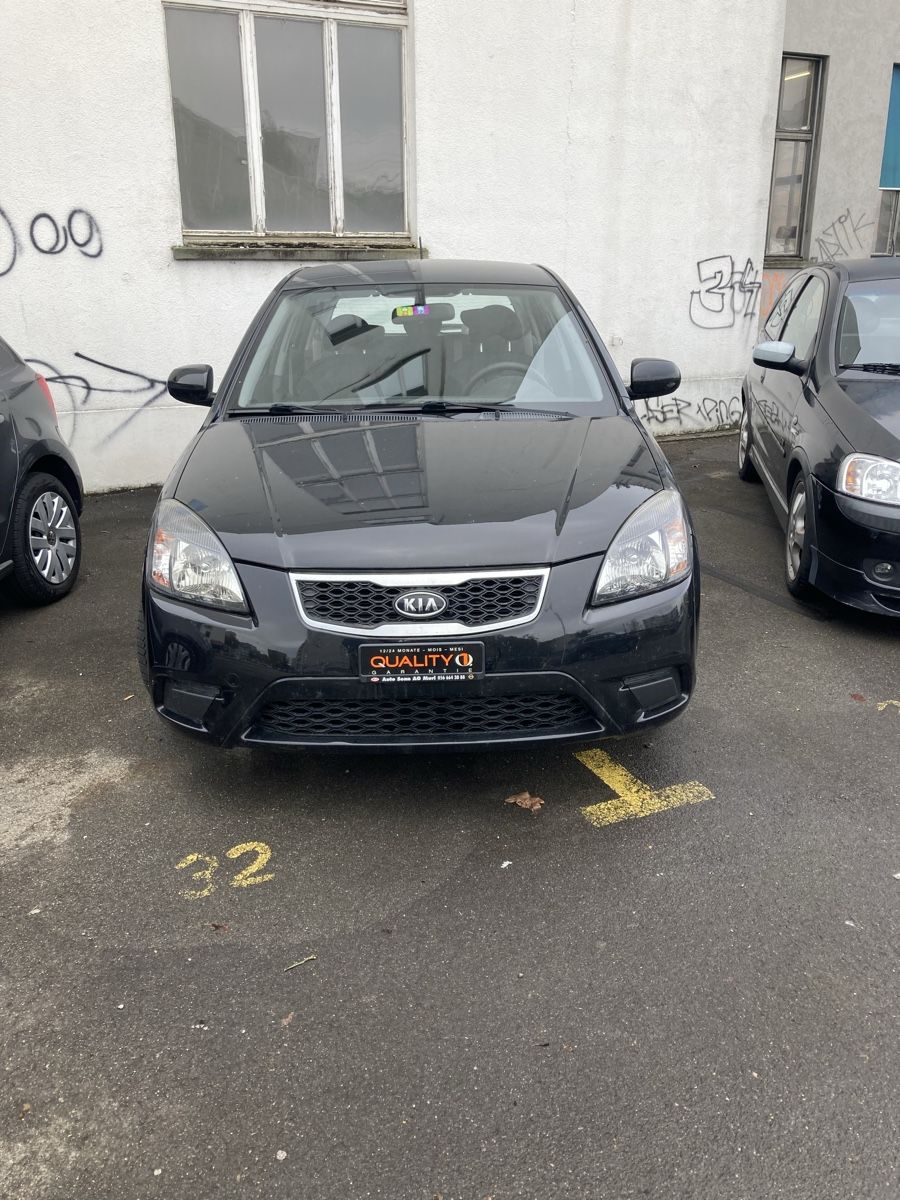 Kia Automobili: Kia Rio 1.6 CVVT Style – Usato da Zürich venduto da Cosicomsa