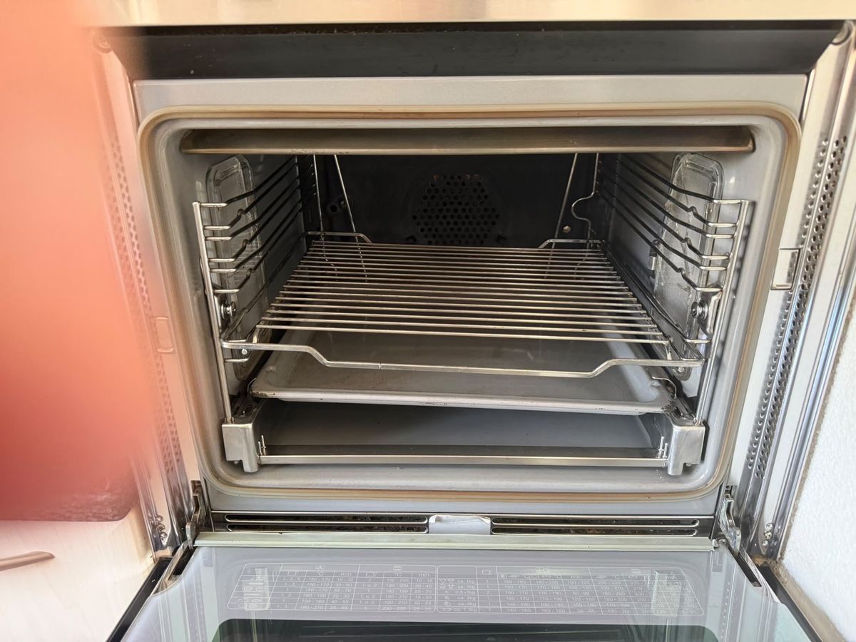 Miele Fours: Miele Backofen 230V – D'occasion à Buchs AG par twinturbo2 4