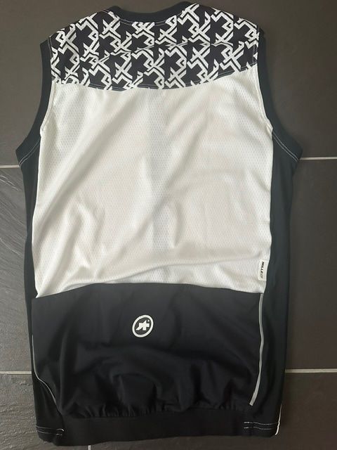 Assos Canottiere & Pantaloni: Assos Sommer Velotrikot – Usato da Altendorf venduto da Eisenmaennchen 1